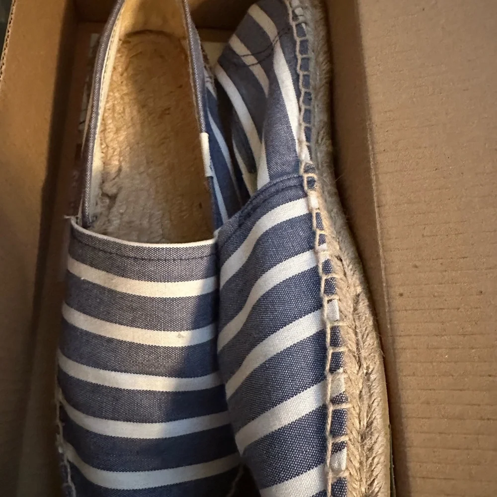 Soludos stripe espadrille flat shoe new in box size 10